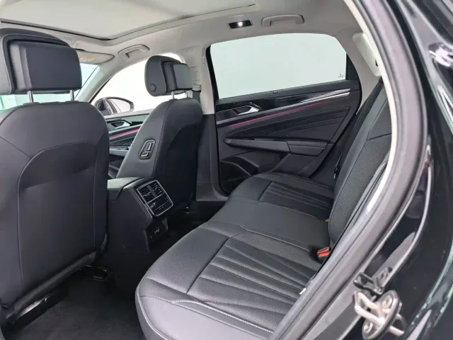 Volkswagen Passat — Фото автомобиля 10