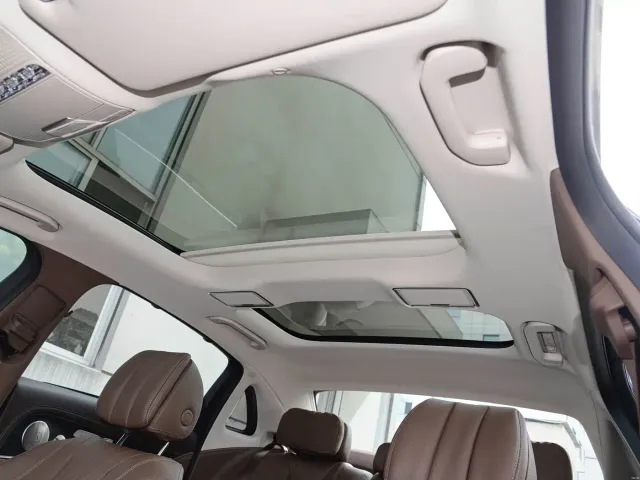 Mercedes-Benz E-Class — Фото автомобиля 7