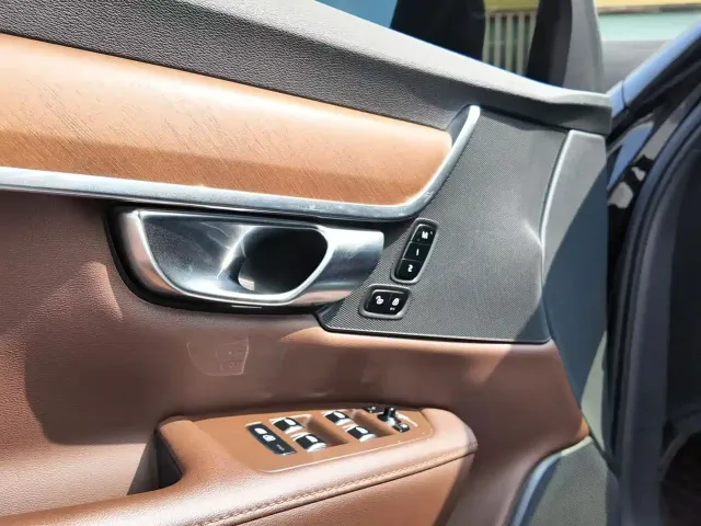 Volvo S90 — Фото автомобиля 6
