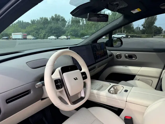 Li Auto i6 — Фото автомобиля 10