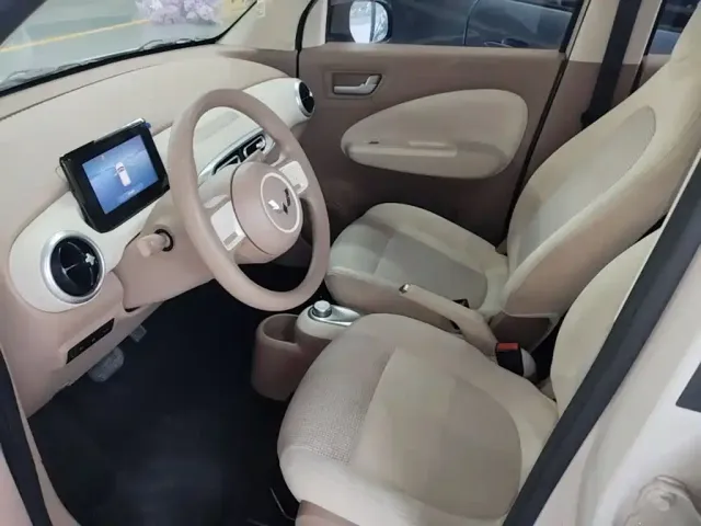 Wuling Hongguang Mini EV — Фото автомобиля 14
