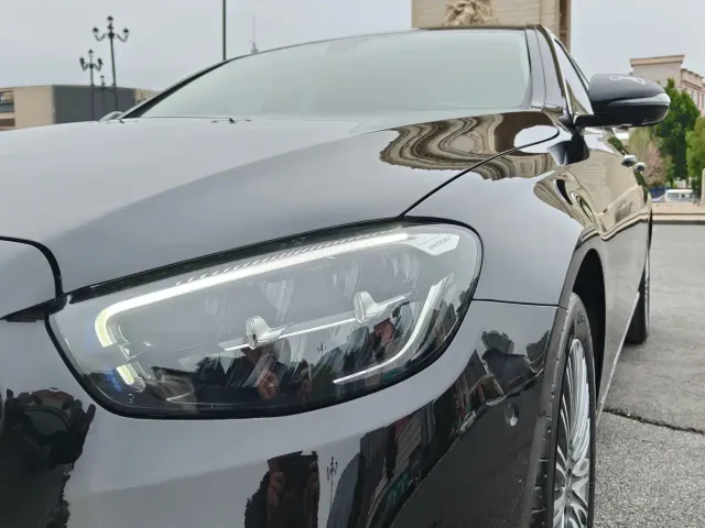 Mercedes-Benz E-Class — Фото автомобиля 8
