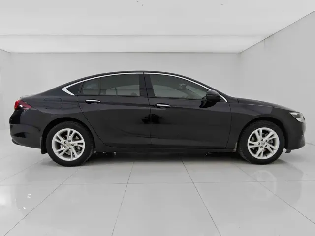 Buick Regal — Фото автомобиля 7