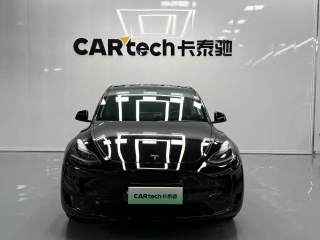 Tesla Model Y — Фото автомобиля 2