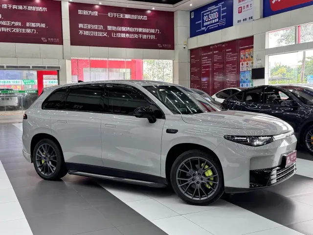 Leapmotor C10 — Фото автомобиля 3