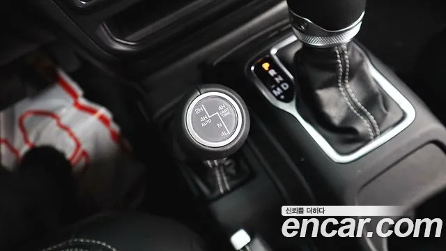 Jeep Wrangler JL — Фото автомобиля 14