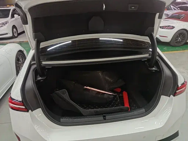 BMW 5 Series — Фото автомобиля 18