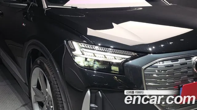 Audi Q4 e-tron F4 — Фото автомобиля 7