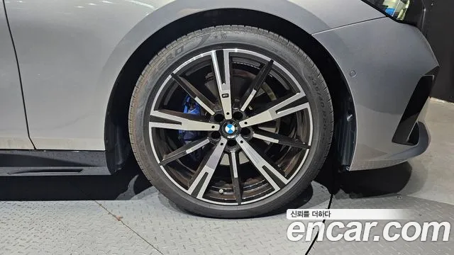 BMW 5-Series 5 серия (G60) 530i xDrive M Sport — Фото автомобиля 20