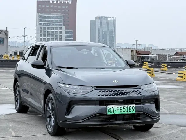 Leapmotor C11 — Фото автомобиля 3