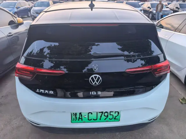 Volkswagen ID.3 — Фото автомобиля 14