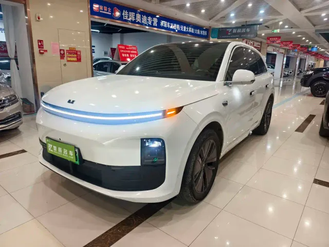 Фотография автомобиля — Li Auto L6