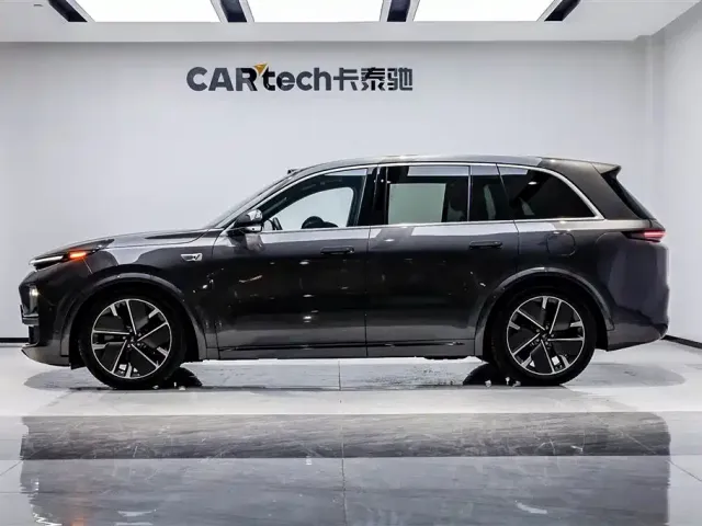 Li Auto L8 — Фото автомобиля 5