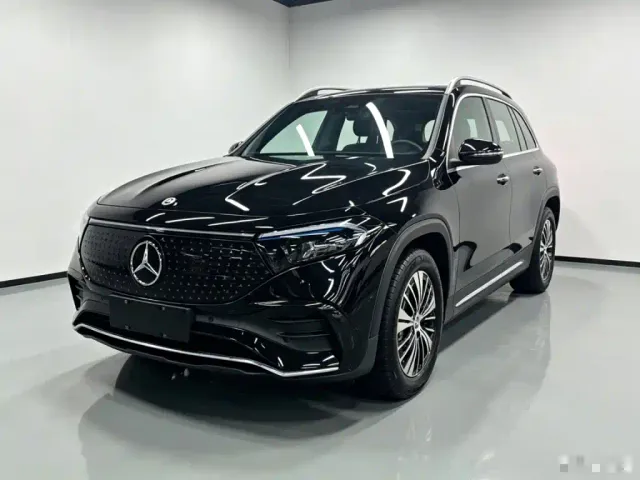 Фотография автомобиля — Mercedes-Benz EQB