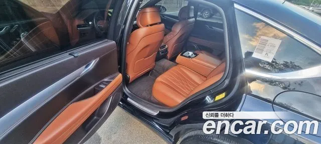 Genesis G80 Бензин 2.5 турбо AWD — Фото автомобиля 10