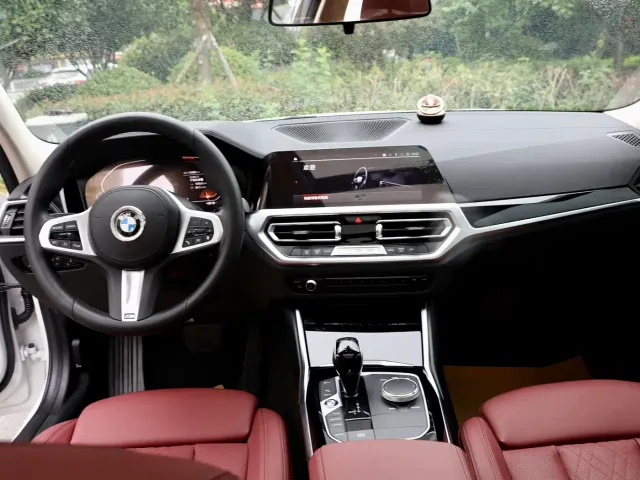 BMW 3 Series — Фото автомобиля 11