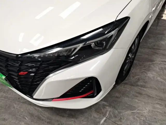 Changan Eado — Фото автомобиля 23
