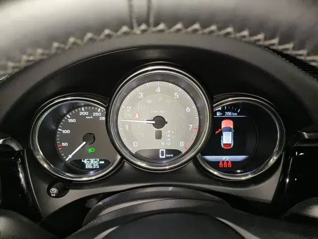 Porsche Macan — Фото автомобиля 15