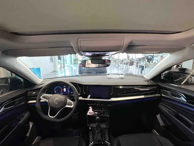 Volkswagen Passat — Фото автомобиля 4