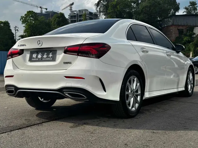 Mercedes-Benz A-Class — Фото автомобиля 10