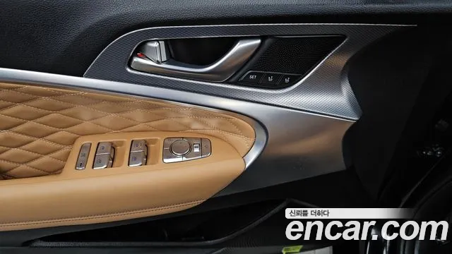Genesis G70 — Фото автомобиля 24