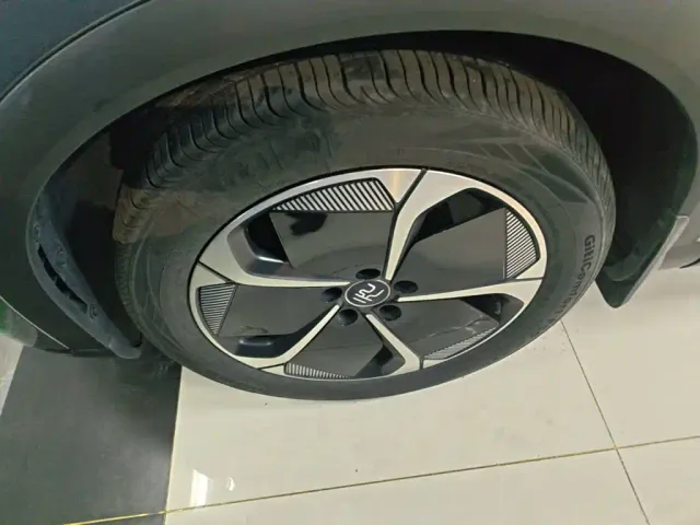BYD Yuan PLUS — Фото автомобиля 22
