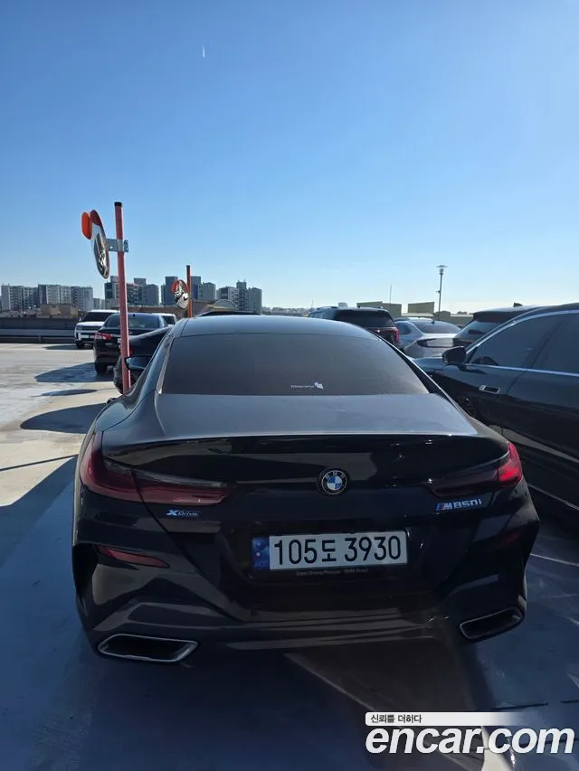BMW 8 Series G15 — Фото автомобиля 3