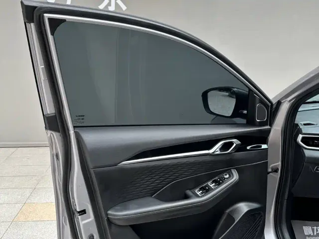 Geely Binyue — Фото автомобиля 12