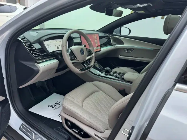 BYD Han — Фото автомобиля 10