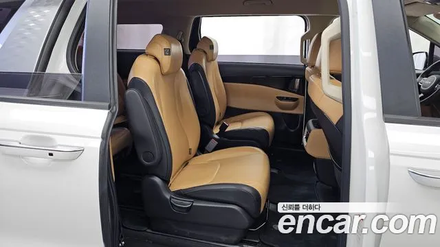 Kia Carnival 4th Gen — Фото автомобиля 18