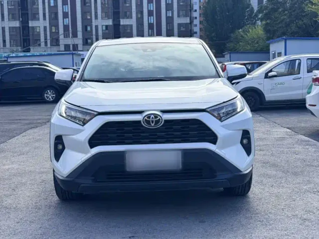 Toyota RAV4 — Фото автомобиля 8