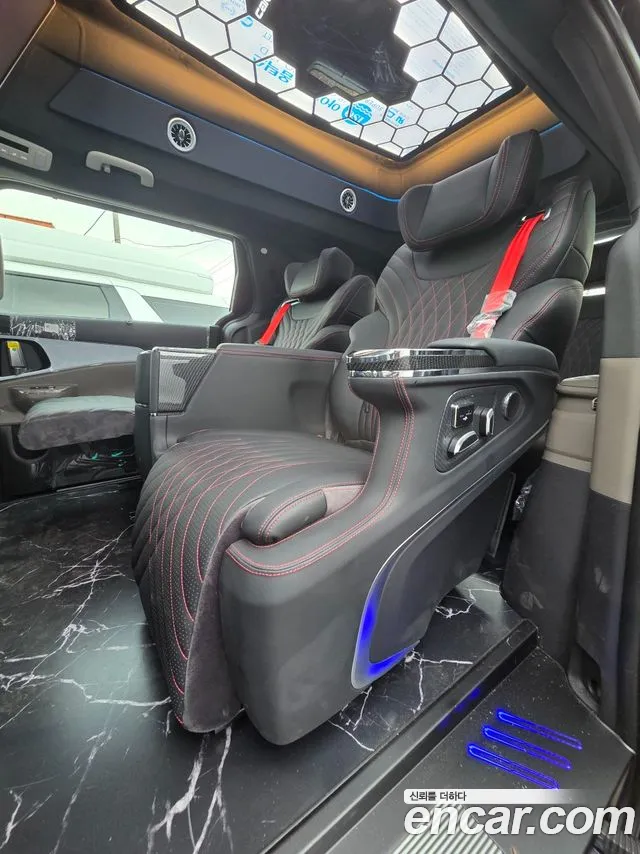 Kia Carnival — Фото автомобиля 11