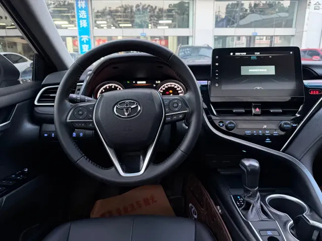 Toyota Camry — Фото автомобиля 12