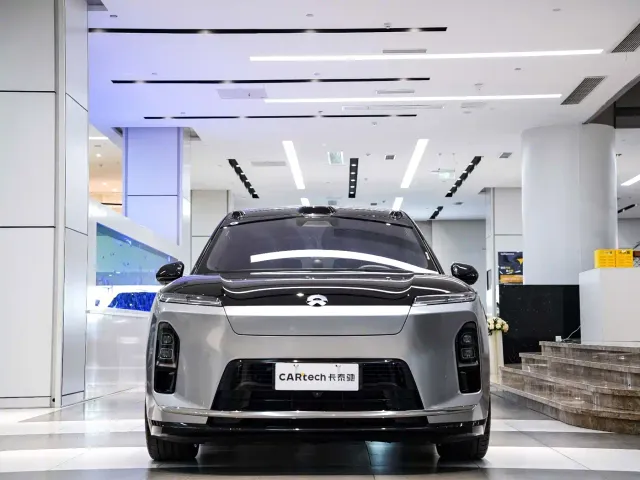 Nio ES8 — Фото автомобиля 2