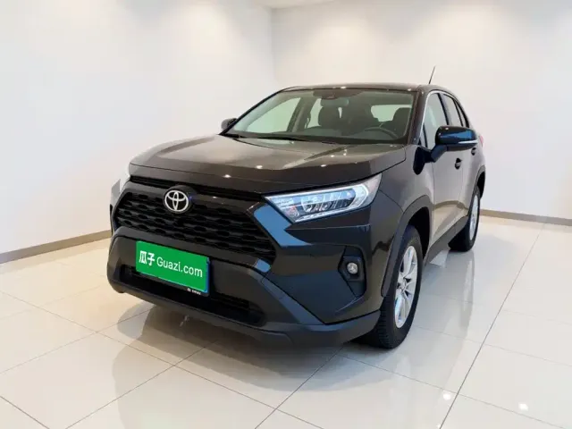 Фотография автомобиля — Toyota RAV4