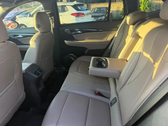 Buick Envision Plus — Фото автомобиля 6
