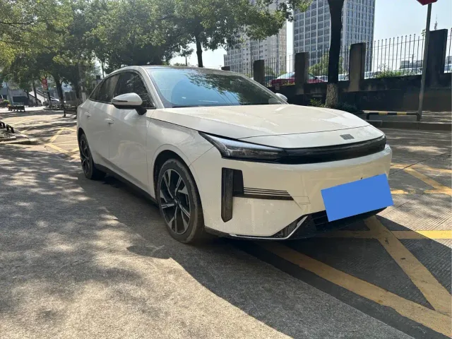 Geely Galaxy L6 — Фото автомобиля 3