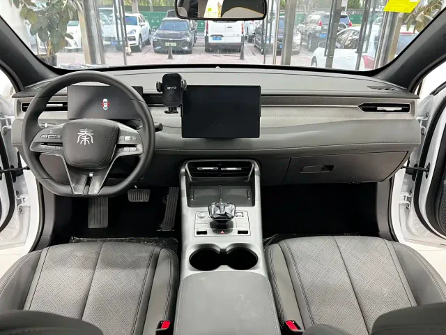 BYD Qin PLUS — Фото автомобиля 12