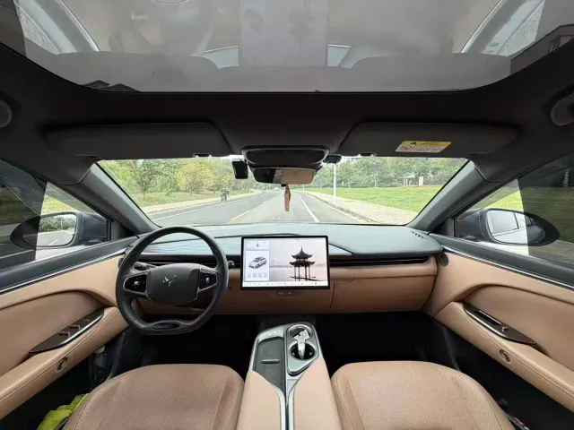 Arcfox Alpha T5 — Фото автомобиля 14