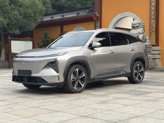 Фотография автомобиля — Geely Galaxy L7