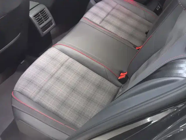 Volkswagen Golf GTI — Фото автомобиля 11