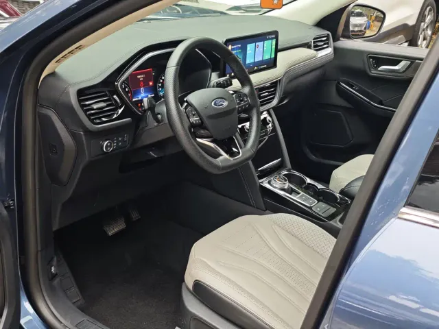 Ford Escape — Фото автомобиля 9