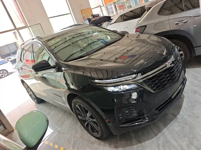 Chevrolet Equinox — Фото автомобиля 3