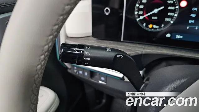 Hyundai Santafe Santa Fe (MX5) Бензин 2.5T 2WD — Фото автомобиля 11