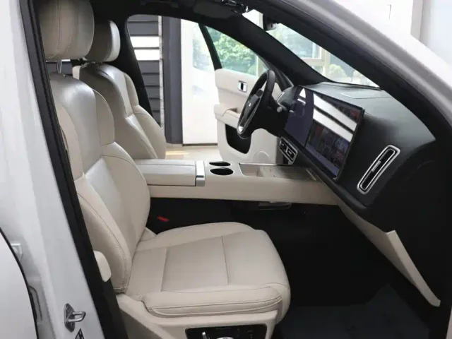Li Auto L7 — Фото автомобиля 23
