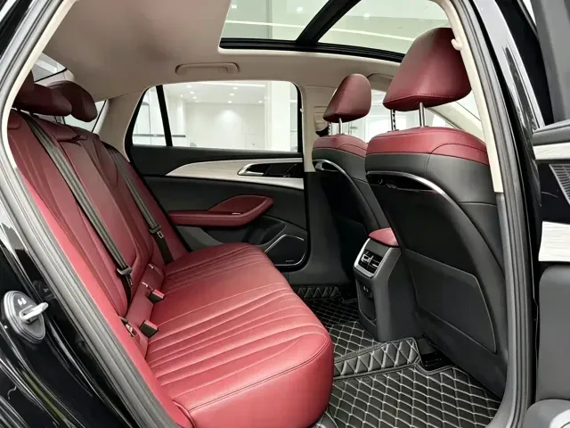 Hongqi H5 — Фото автомобиля 6