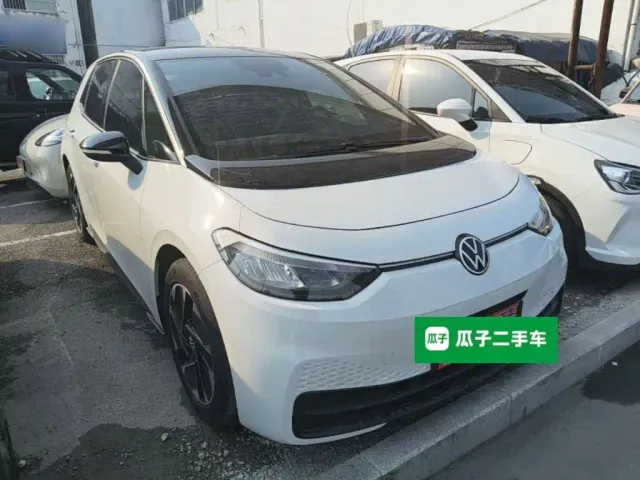 Volkswagen ID.3 — Фото автомобиля 3