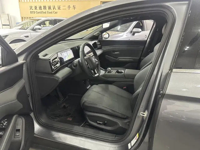 BYD Qin L — Фото автомобиля 3