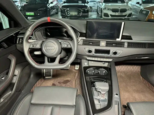 Audi A4L — Фото автомобиля 16