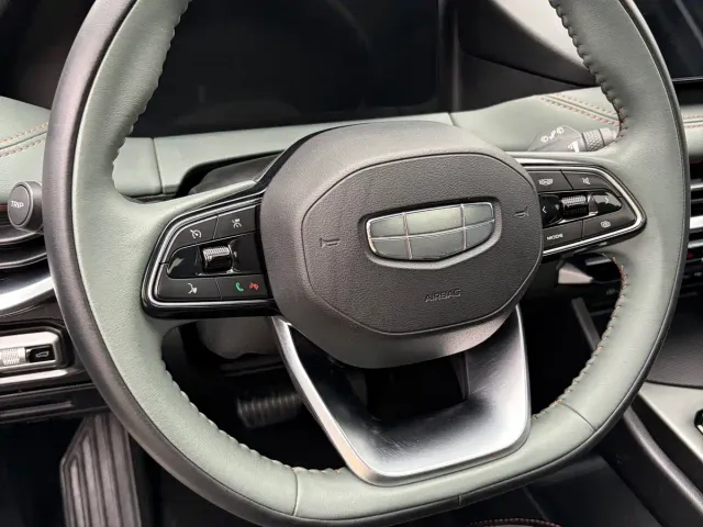 Geely Haoyue L — Фото автомобиля 15